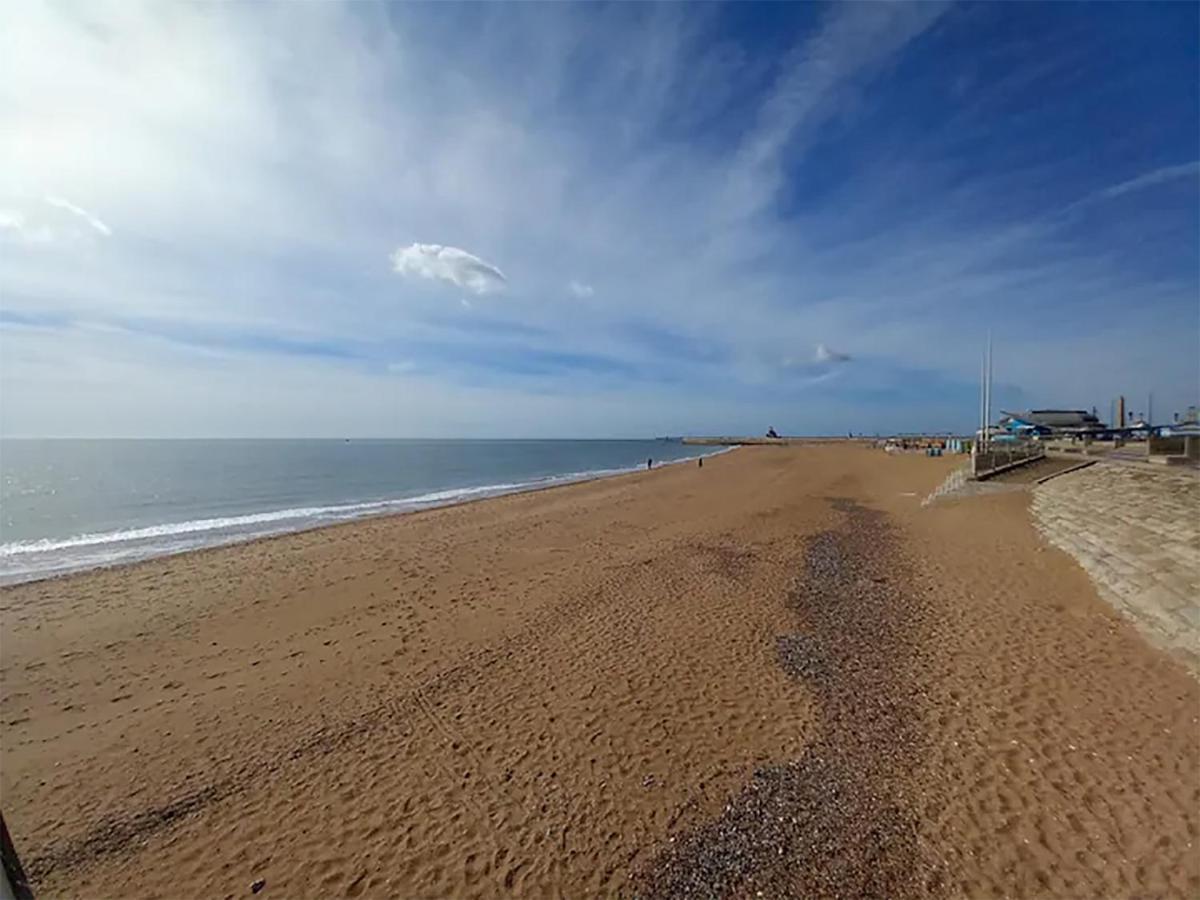 Sohot Stays Royal Sands Seaview Apt Free Parking Sleeps 4 Ramsgate Exterior photo